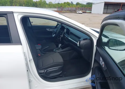 2024 Kia Forte Lxs из США, поврежденный, VIN 3KPF24AD1RE745986